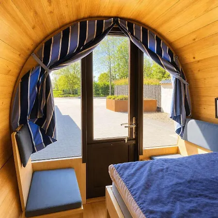 Glamping Barrel On Horse Farm - Ferienhaus